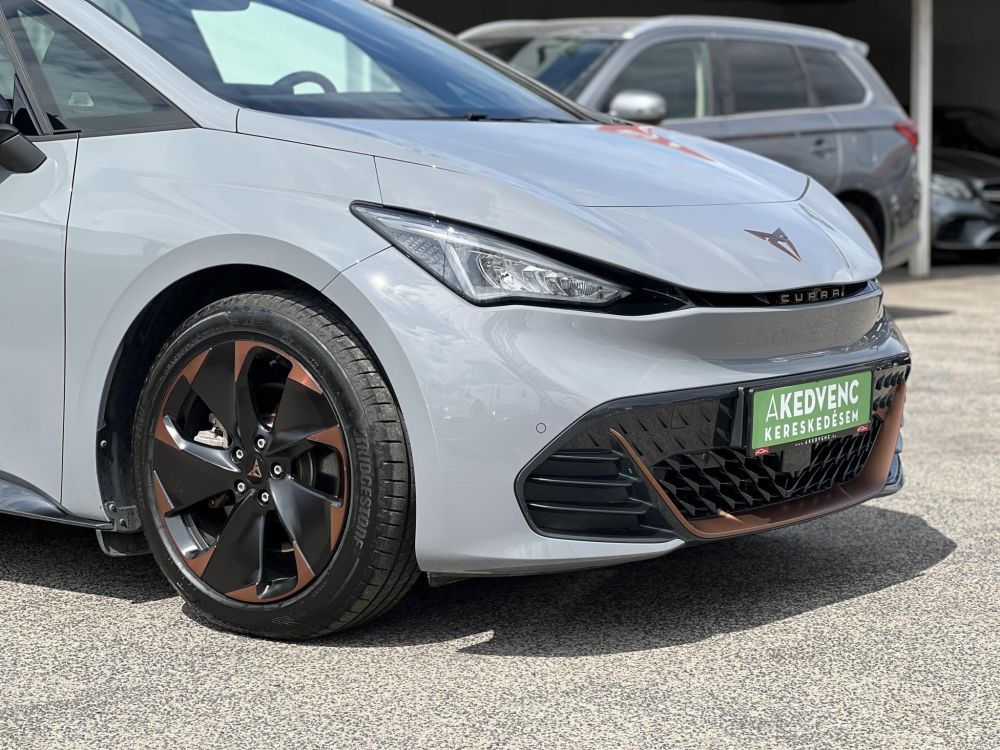 CUPRA BORN eBoost 77 kWh A legjobb konfig. 550km hatótáv. VAPOR GREY!