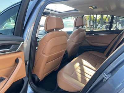 BMW 530i (Automata) Luxury 124e km. Magyarországi Napfénytető Adaptív LED Profnavi Barna bőr Keyless