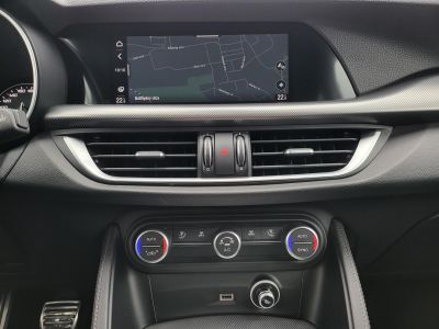 ALFA ROMEO STELVIO 2.2 D(Automata) Sprint LED Távtartó Sávtartó Navigáció Keyless Kamera Félbőr