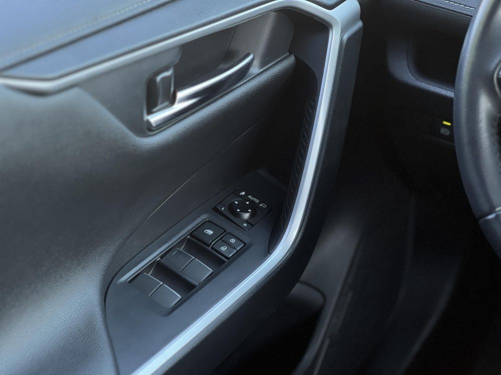 TOYOTA RAV 4 Rav4 2.5 Hybrid Black Edition e-CVT JBL 126e km. LED. sérülésmentes. CARPLAY. kifogástalan állapot!