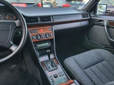 MERCEDES-BENZ E 220 T Automata Klíma 4x.elablak Frissen szervizelt! Friss műszaki!