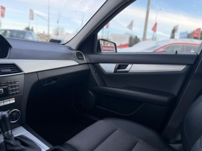 MERCEDES-BENZ C 220 T CDI BlueEFFICIENCY Avantgarde (Automata) Magyarországi Teljes szerviztörténet!