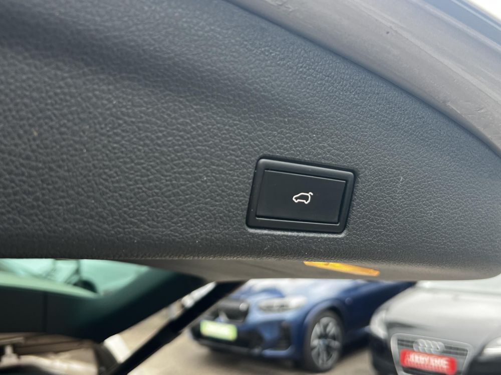 VOLKSWAGEN SHARAN 2.0 TDI BMT SCR Highline 4Motion DSG Egyedülálló szépség! Vaj bőr. tető. 4x4. 158e km+sok extra