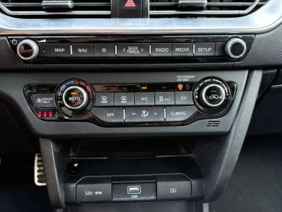 KIA NIRO e-Niro 64kWh Platinum JBL M.o.-i. 1.tul. Márkaszervizelt!