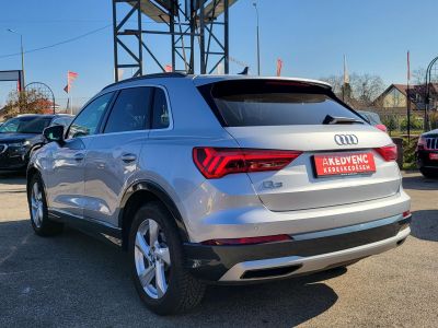 AUDI Q3 40 TFSI S line quattro S-tronic 70e km! Magyarországi LED Carplay Navigáció Keyless Márkaszervizelt!