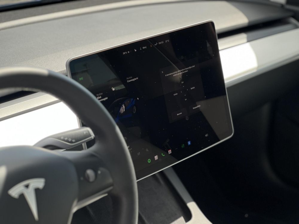 TESLA MODEL 3 Long Range AWD (Automata) 44e km. FEHÉR BELSŐ. mátrix LED. hőszivattyú. garanciális!