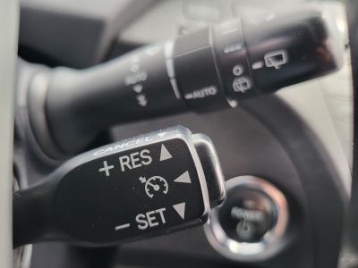 TOYOTA PRIUS 1.8 HSD Sol NAVI (Automata) Xenon Tempomat HUD Kamera Digitklíma