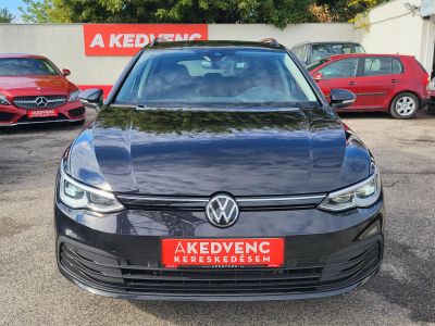 VOLKSWAGEN GOLF VIII Variant 2.0 TDI Life LED Távtartó Sávtartó Holttér Carplay Kamera Keyless Memória