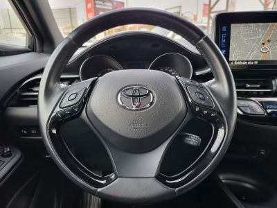 TOYOTA C-HR 1.8 Hybrid Style e-CVT 53e km. Navi Tempomat Ülésfűtés Kamera Pre-Crash Bluetooth