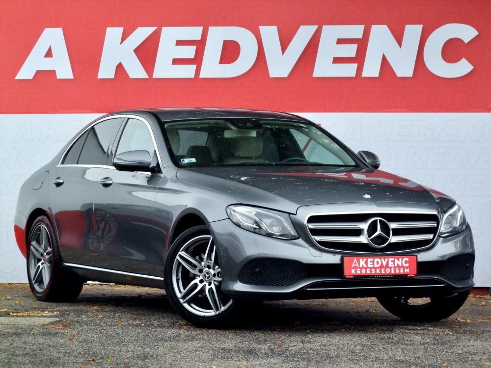 MERCEDES-BENZ E 220