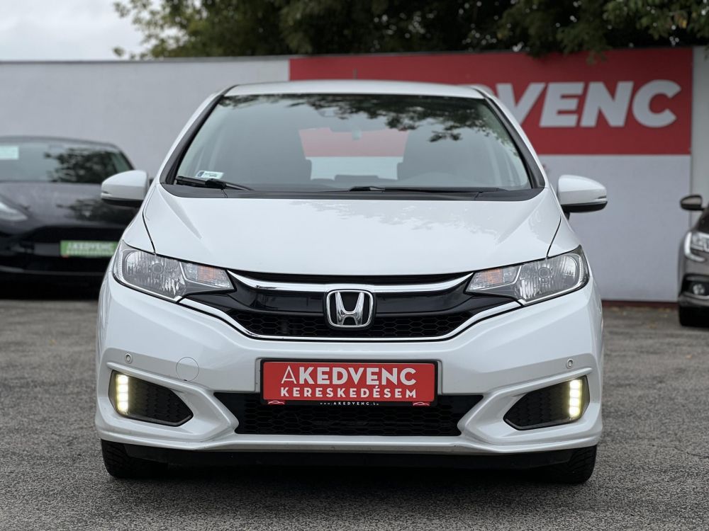 HONDA JAZZ 1.3 Comfort M.o.-i. 1.tul. Márkaszervizelt!