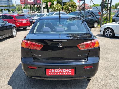 MITSUBISHI LANCER 1.8 Invite CVT Rockford Fosgate HIFI Tempomat Navi Kamera Ülésfűtés Vezetett szervizkönyv!