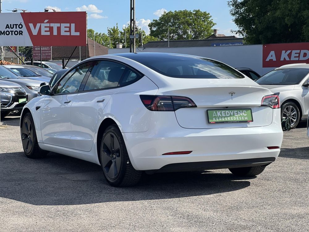 TESLA MODEL 3 RWD (Automata) 37e km. AMD Ryzen. hőszivattyú. LFP akku. garanciális!