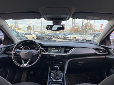 OPEL INSIGNIA Sports Tourer 1.5 Edition Start Stop M.o.-i. sérülésmentes. 4 évszakos gumik. CARPLAY!