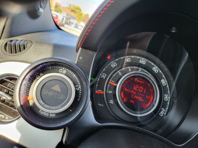 ABARTH 500 1.4 71e km. 135le. Xenon Digitklíma Navi Multikormány Interscope