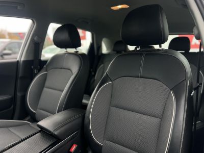 KIA NIRO e-Niro 64kWh Silver 455 km wltp hatótáv. carplay. tempomat. vezetéstámogató rendszerek!