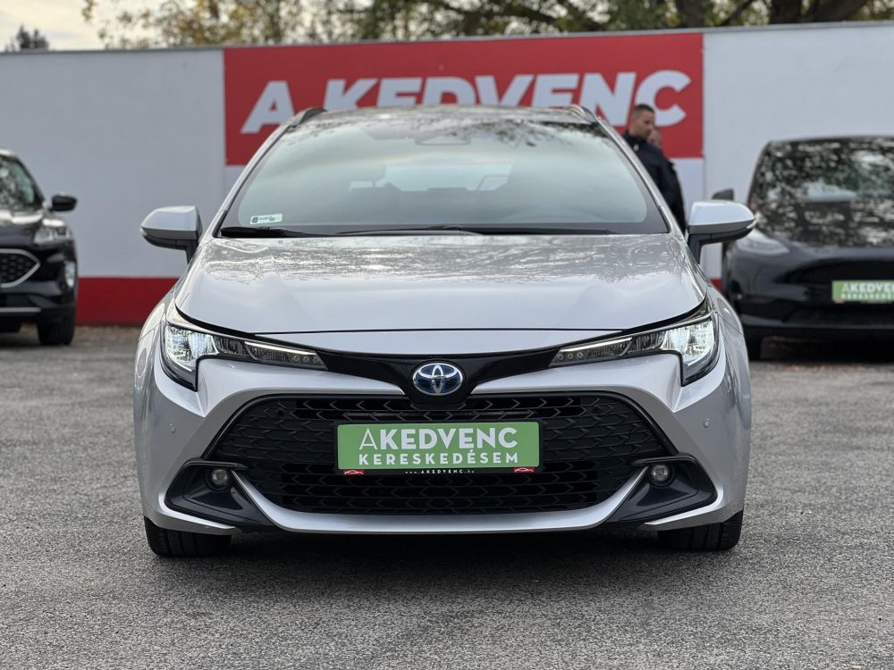 TOYOTA COROLLA Touring Sports 1.8 Hybrid Comfort Business e-CVT 108e km. M.o.-i. 1.tul. sérülésmentes. dokumentált előélet!