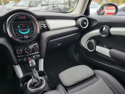 MINI COOPER 1.5(Automata) M.o.-i. 1.tul. Digitklíma Tempomat Bluetooth Ülésfűtés