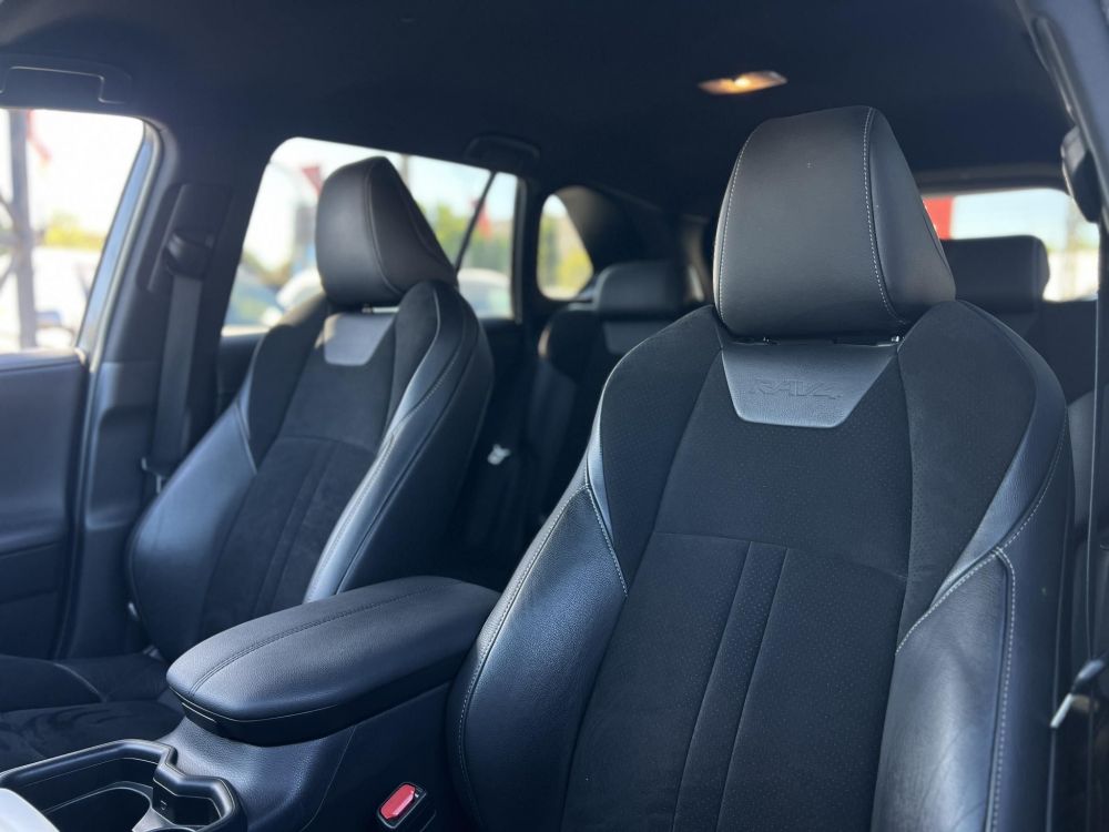 TOYOTA RAV 4 Rav4 2.5 Hybrid Black Edition e-CVT JBL 126e km. LED. sérülésmentes. CARPLAY. kifogástalan állapot!