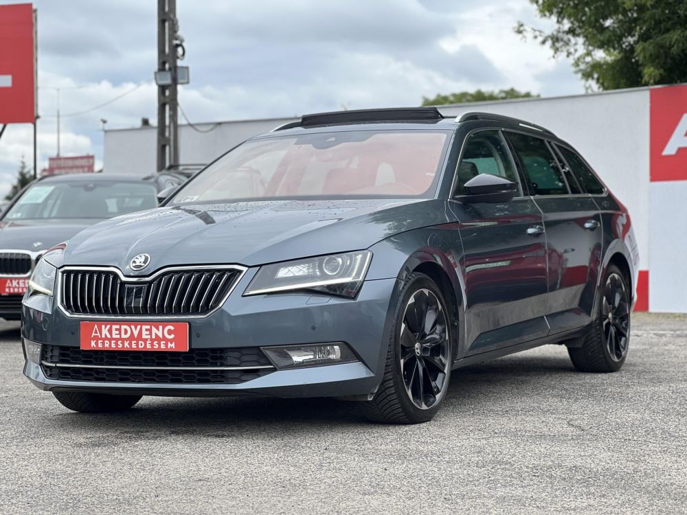 SKODA SUPERB Combi 2.0 TDI SCR Style 4x4 DSG 158e km. M.o.-i. panorámatető. üléshűtés. virtual cockpit. CARPLAY!