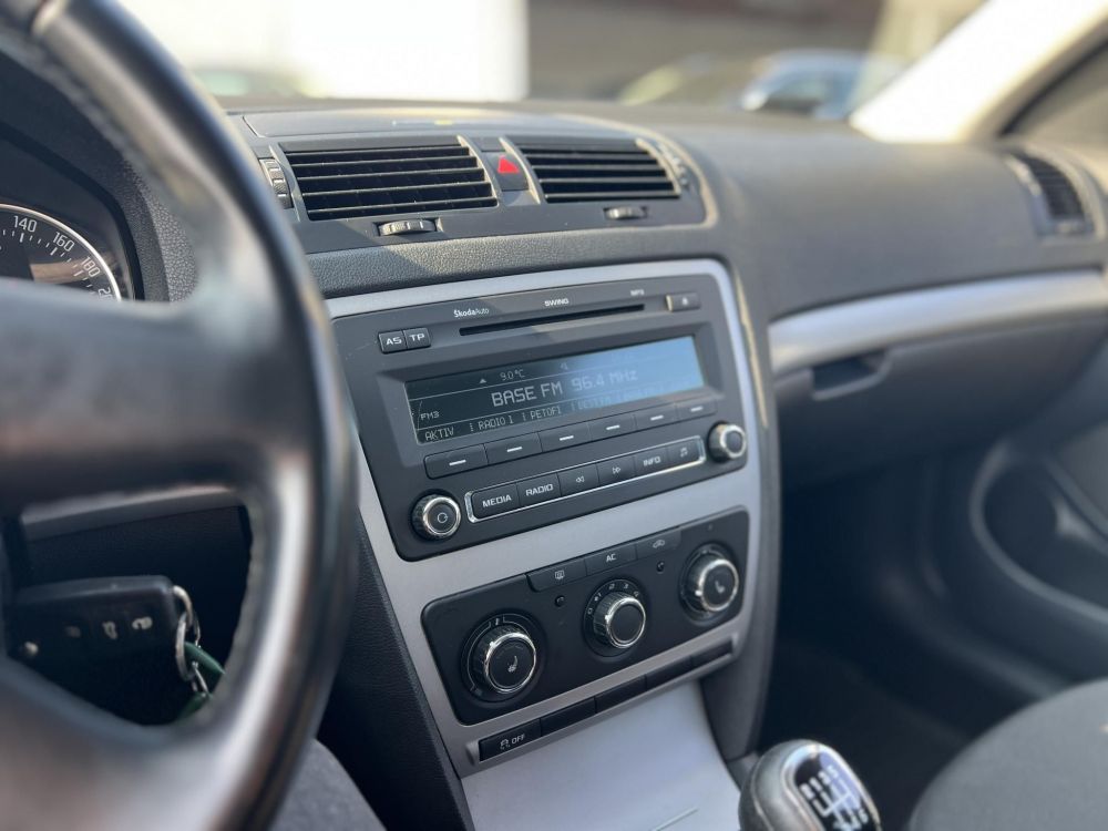 SKODA OCTAVIA 1.4 TSI Clever Klíma Tempomat Bluetooth Szervizelt Friss műszaki!