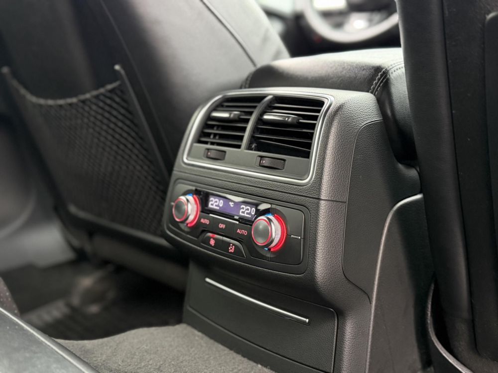 AUDI A6 Avant 3.0 V6 TDI DPF quattro S-tronic S-line Xenon Távtartó Memória Navi Sávtartó Holttér