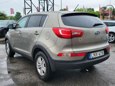 KIA SPORTAGE 1.7 CRDi LX M.o.-i. A legjobb áron! Szervizelt! 4 évszakos gumik!