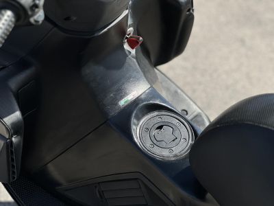 APRILIA SR MAX 300 Akrapovic