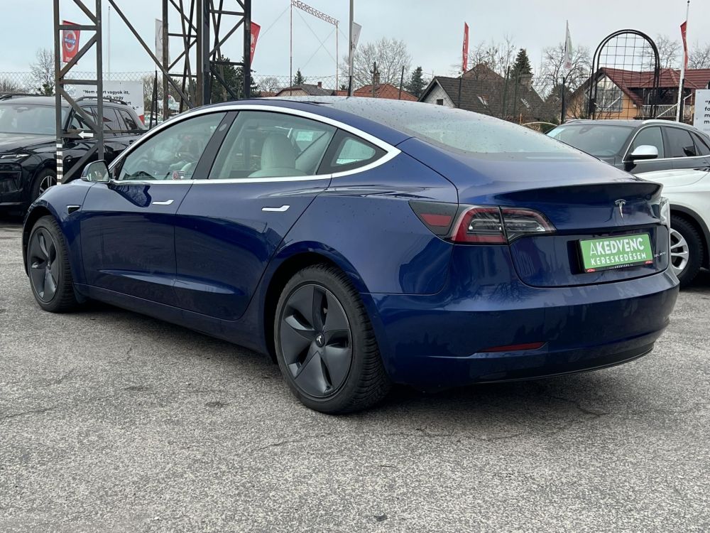 TESLA MODEL 3 Long Range AWD (Automata) 84e km. MAGYAR RENDSZÁMOS. GARANCIÁLIS. FEHÉR BELSŐ!