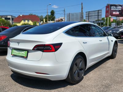 TESLA MODEL 3 Standard Range Plus Aut garanciális. 2 töltőkábel!