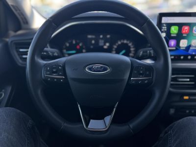 FORD FOCUS 1.5 EcoBlue Titanium LED. CarPlay. Állófűtés. Vonóhorog. Téli csomag!
