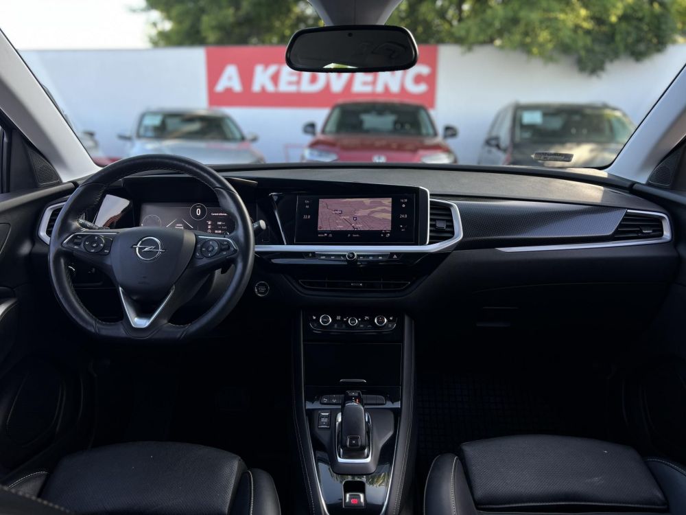 OPEL GRANDLAND 1.2 T Ultimate (Automata) 92e km. M.o.-i. LED. Memória. Üléshűtés. 360 fokos kamera. Carplay!