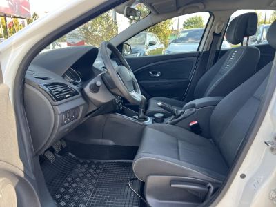 RENAULT MEGANE 1.6 Expression Magyarországi Tempomat Digitklíma 4x.elablak