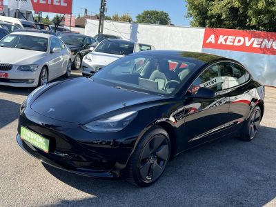 TESLA MODEL 3 Standard Range Plus Aut 96e km. mátrix LED. hőszivattyú. prémium hifi. garanciális!