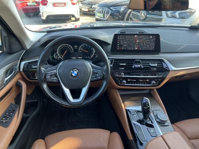 BMW 530i (Automata) Luxury 124e km. Magyarországi Napfénytető Adaptív LED Profnavi Barna bőr Keyless