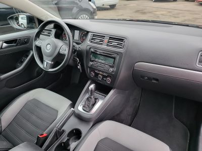 VOLKSWAGEN JETTA VI 1.4 TSI Highline DSG Magyarországi Tempomat Klíma Ülésfűtés Bőr