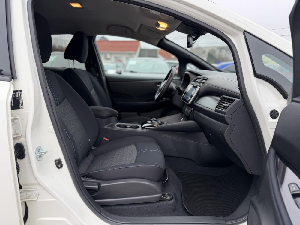 NISSAN LEAF N-Connecta e+ 62kWh (Automata) 96% akku 9e km 360 kamera ProPilot 4x ülésfűtés