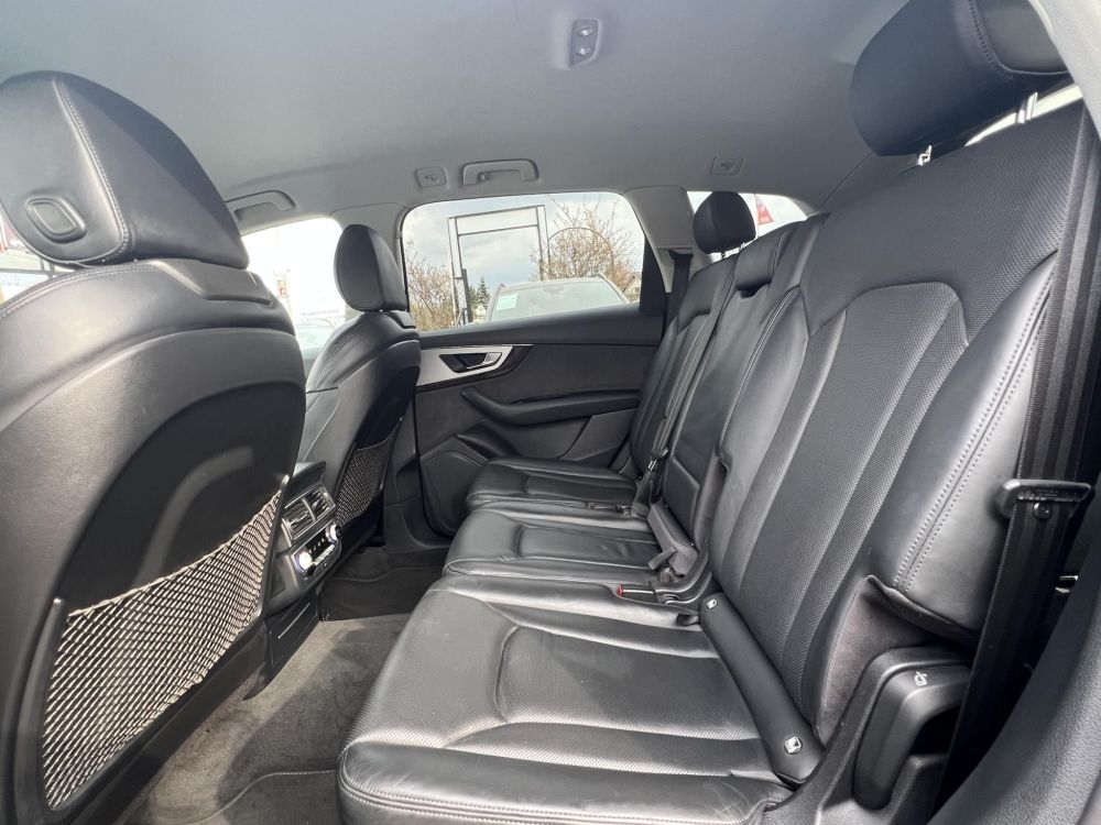 AUDI Q7 3.0 V6 TDI quattro Tiptronic ic M.o.i. 1.tul. rendszeresen karbantartott. vezérlés cserélve!