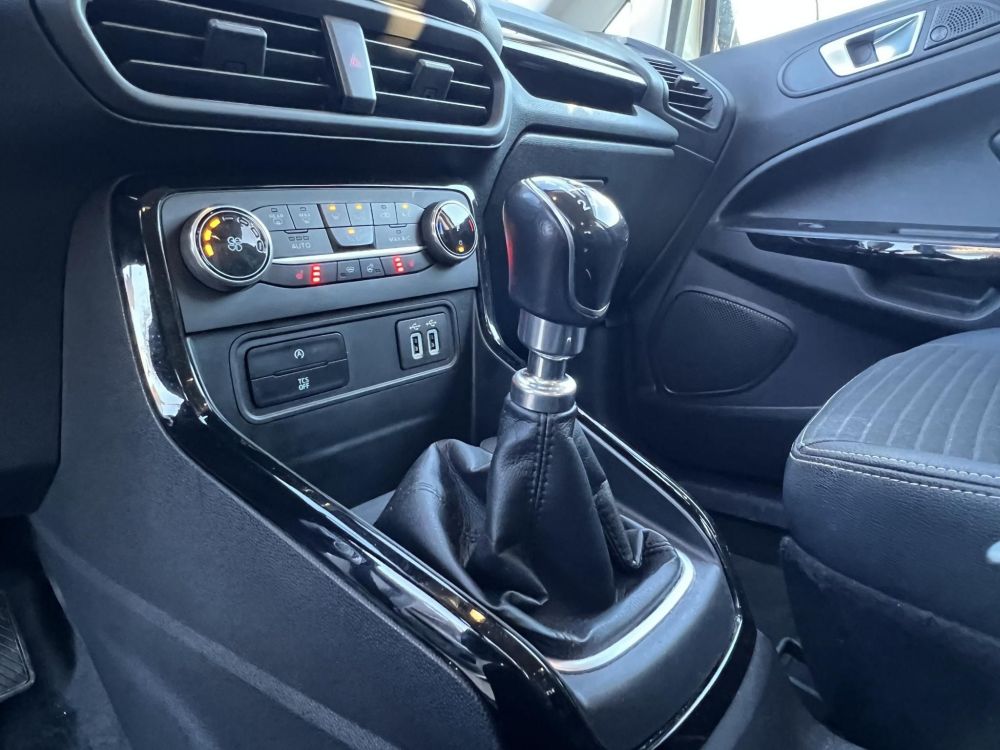 FORD ECOSPORT 1.0 EcoBoost Titanium Magyarországi 42e km Gyári garanciával!