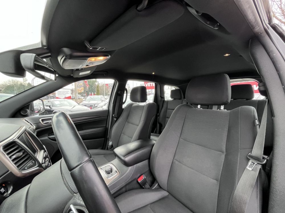 JEEP GRAND CHEROKEE 3.0 V6 CRD Laredo (Automata) 4X4. felező váltó. digitális klíma. tetőcsomagtartó