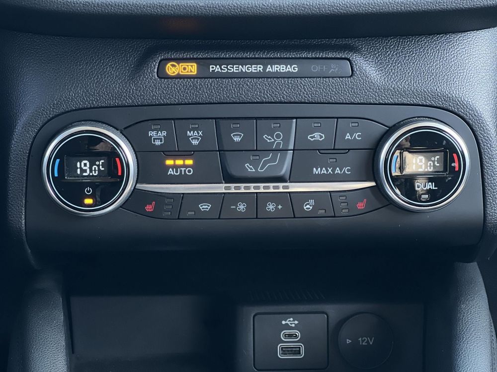 FORD KUGA 2.5 PHEV Freedom CVT 49e km. Carplay. 70km hatótáv