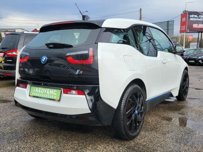 BMW I3 REX (Automata) Új 4 évszakos gumik! Loft belső. Nagy navigáció. 2 töltő kábel. Megkímélt!