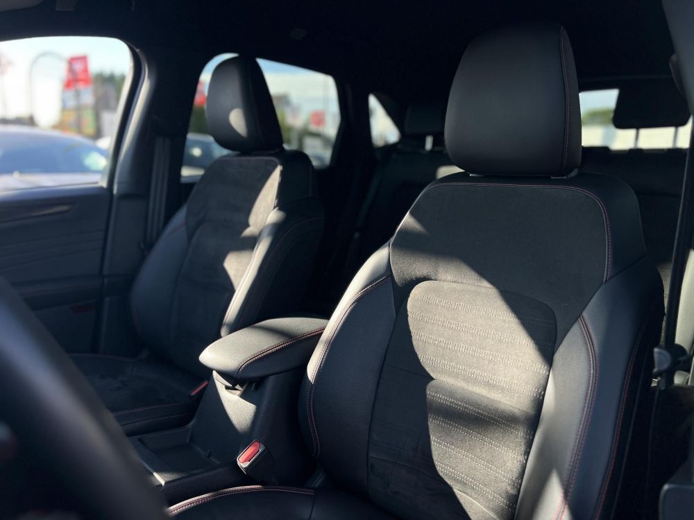 FORD KUGA 2.5 PHEV ST-Line X CVT 88e km. head-up. vonóhorog. ülés-kormányfűtés. CARPLAY!