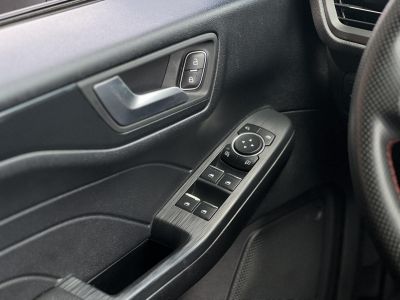 FORD KUGA 2.5 FHEV ST-Line X CVT 42e km. újszerű állapot