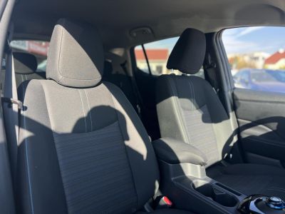 NISSAN LEAF N-Connecta 40kWh (Automata) 60e km. 270km hatótáv. keyless. 360 kamera. első-hátsó ülésfűtés. téli-nyári!