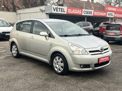 TOYOTA COROLLA VERSO 1.8 Linea Sol 7 személyes Tempomat Digitklíma Tolatóradar 4 évszakos gumik Megkímélt!