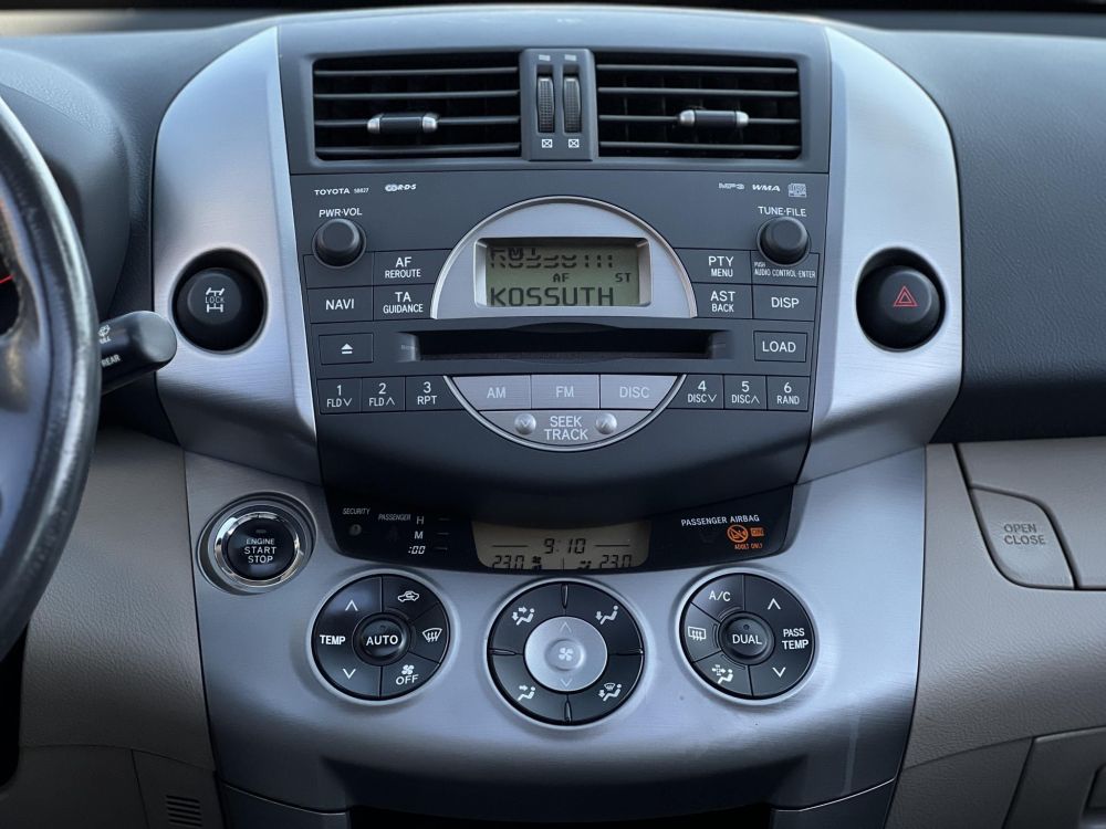 TOYOTA RAV 4 Rav4 2.0 4x4 Magyarországi. napfénytető. keyless. vonóhorog. téli-nyári kerék. 2 gyári kulcs!