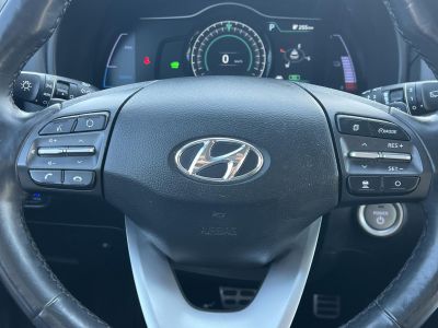 HYUNDAI KONA EV 64kWh Premium Magas felszereltség. megkímélt állapot! LED fényszóró Kamera Keyless Android!