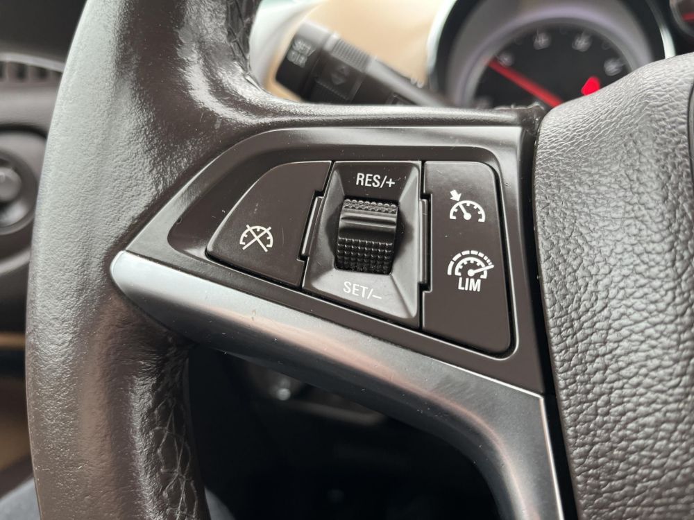 OPEL ZAFIRA TOURER 1.6 CDTI Edition (7 személyes ) Extra beltér! Klíma Tempomat Bluetooth Navi!