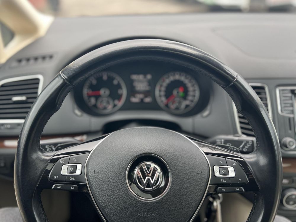 VOLKSWAGEN SHARAN 2.0 TDI BMT SCR Highline 4Motion DSG Egyedülálló szépség! Vaj bőr. tető. 4x4. 158e km+sok extra